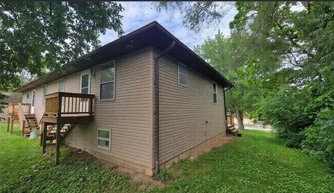 Building Photo - 807 N Clark Ave Unit 807 N Clark Ave
