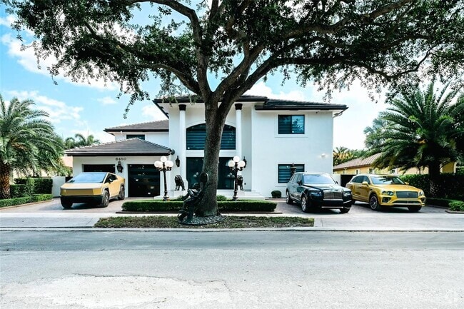 Building Photo - 8450 NW 169th Ter Rental