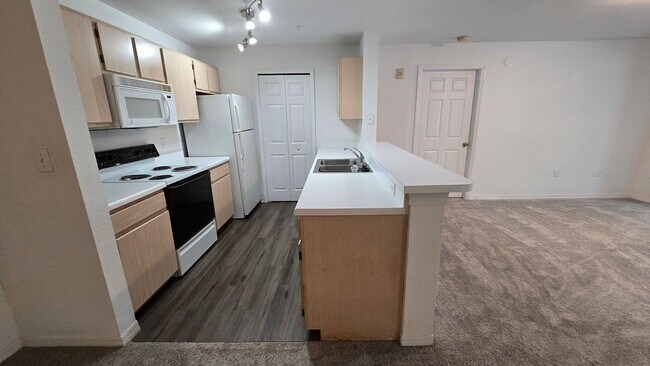 Photo - Spacious 2 Bed, 2 Bath Condo in Gated Comm... Unidad 1205