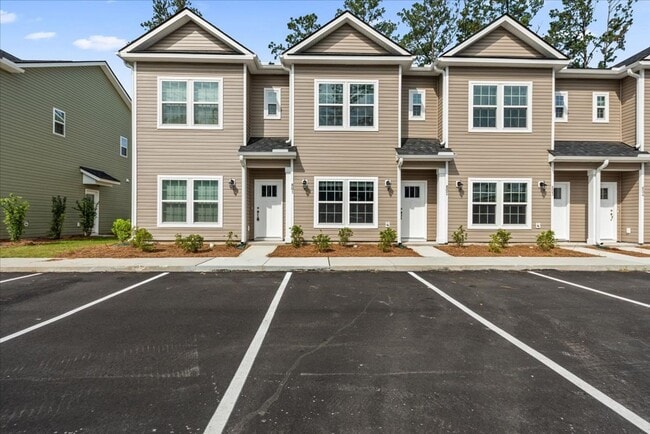 Photo - BRAND NEW TOWNHOUSE!!