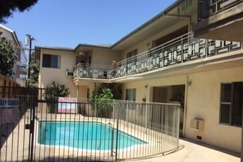 Photo - 4335 Ventura Canyon Ave Apartamentos