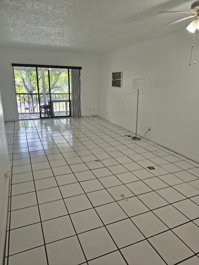 Photo - 3105 Oakland Shores Dr Unit J 207