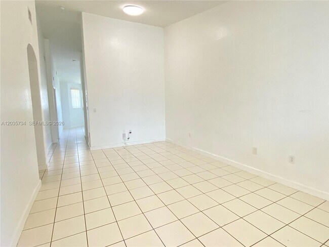 Photo - 1658 SE 28th Ct Unit 201
