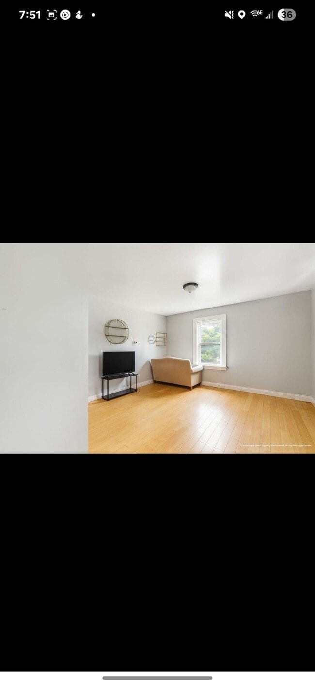 Photo - 41 Carleton Ave Unidad 1