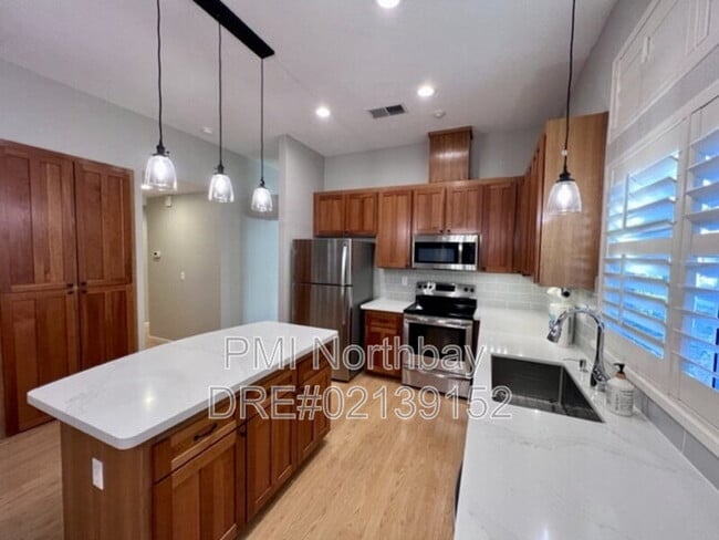 Photo - 1465 Wedgewood Ct