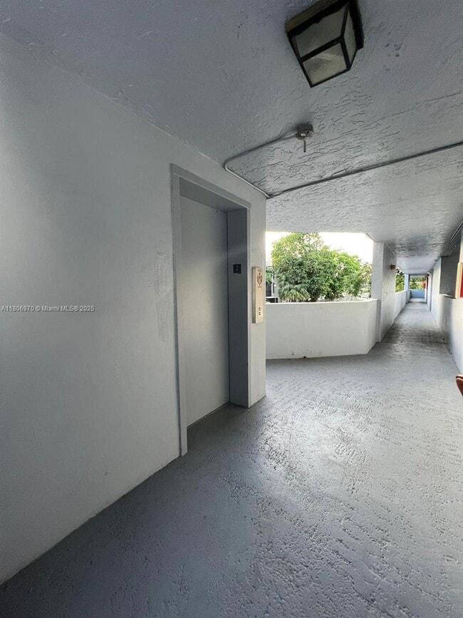 Photo - 310 Fontainebleau Blvd Condo Unit 204