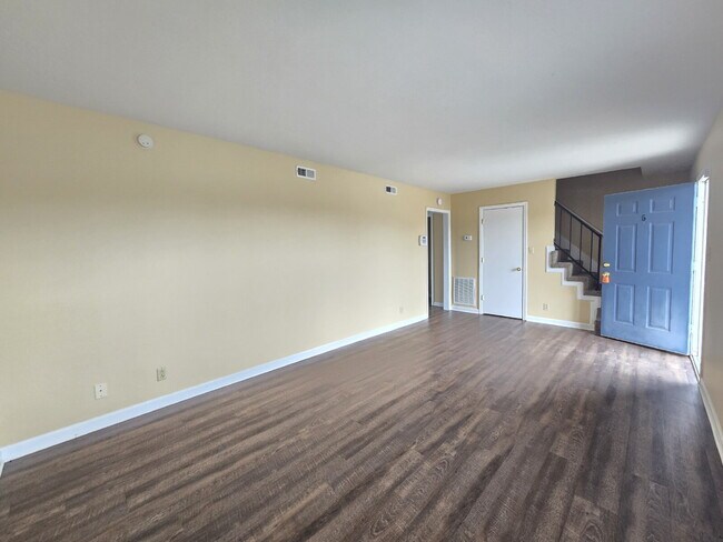 Photo - 351 Peabody Dr