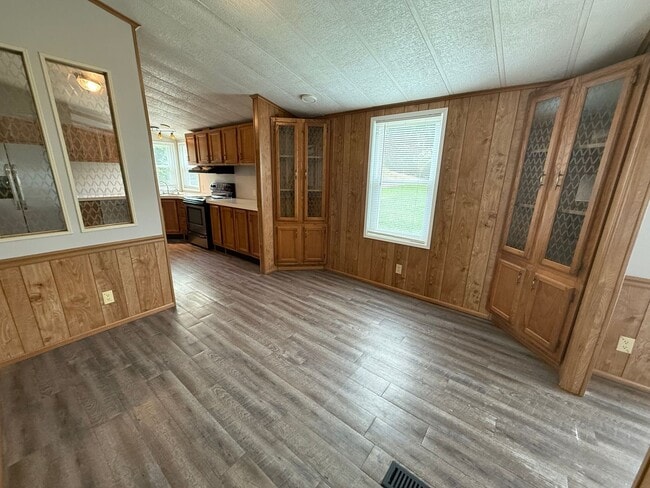 Photo - 3356 McCoy Rd