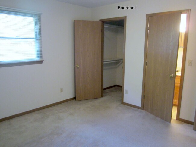 Photo - 236 Clark St Unidad A