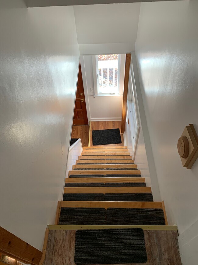 173 Great Hill Pond Rd Apartments Unit A Portland, CT