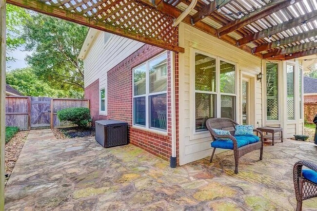 1207 Campton Ct