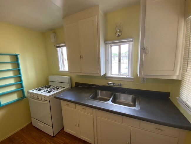 Photo - ar2601s Unit B