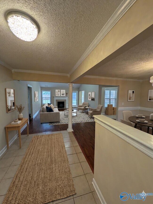 Photo - 102 Kilburn Cir