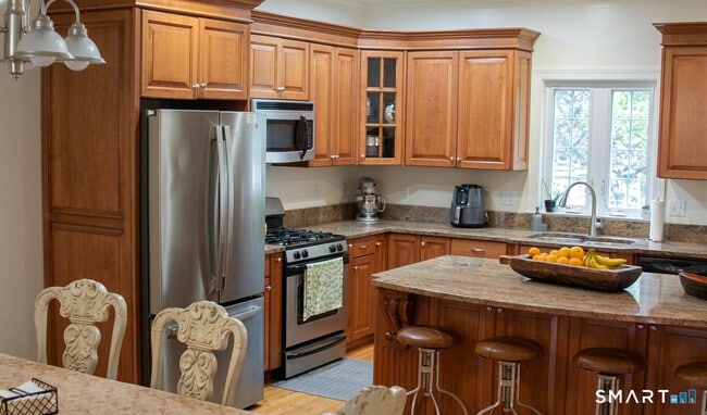 Photo - 175 Alvin St