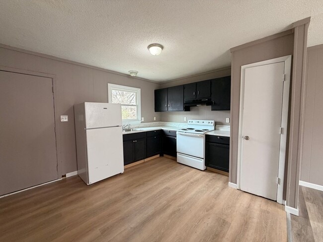 Photo - 199 Sheppard St Unidad N