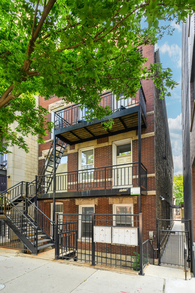 Photo - 2029 N Damen Ave Condo Unit CH