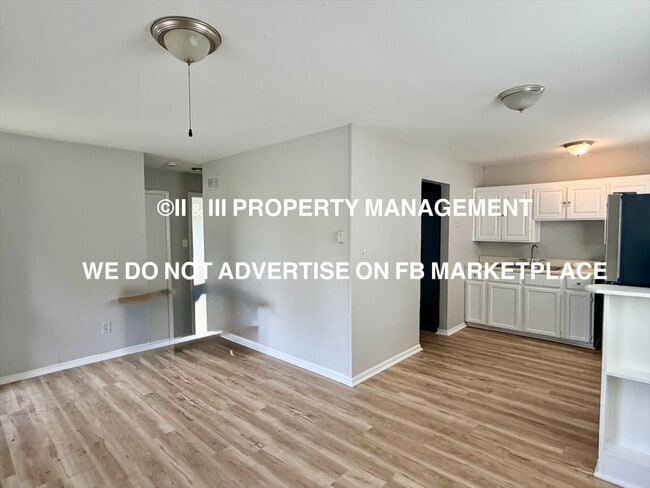 Photo - 4901 Woodend Ave