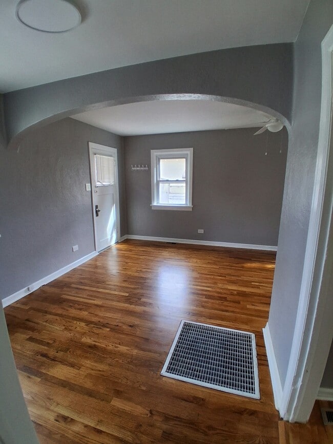 Photo - 3187 S Sherman St
