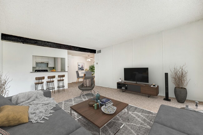 Photo - 5460 White Oak Ave Unidad G213