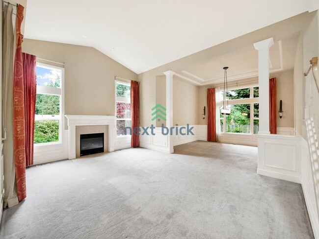 Photo - 4 Bed 2.5 Bath Single Family for Rent