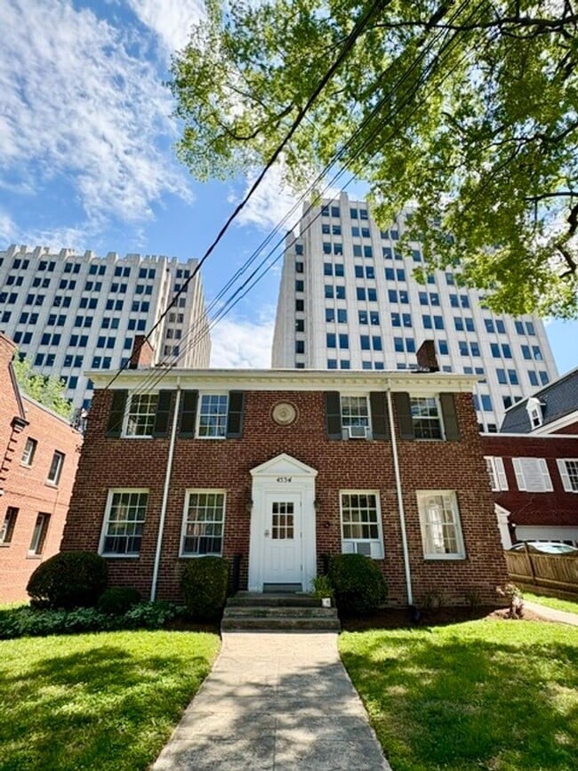 Building Photo - 4534 Avondale St Unit 4534 Avondale Street #4