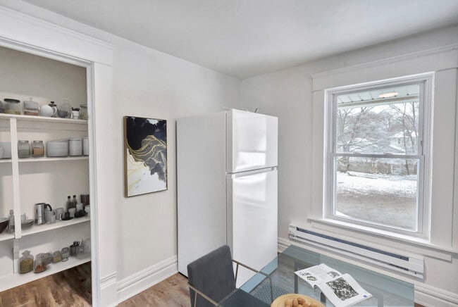 Photo - 1425 Knollwood Ave