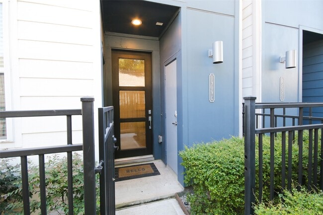 Photo - 1909 Maury St