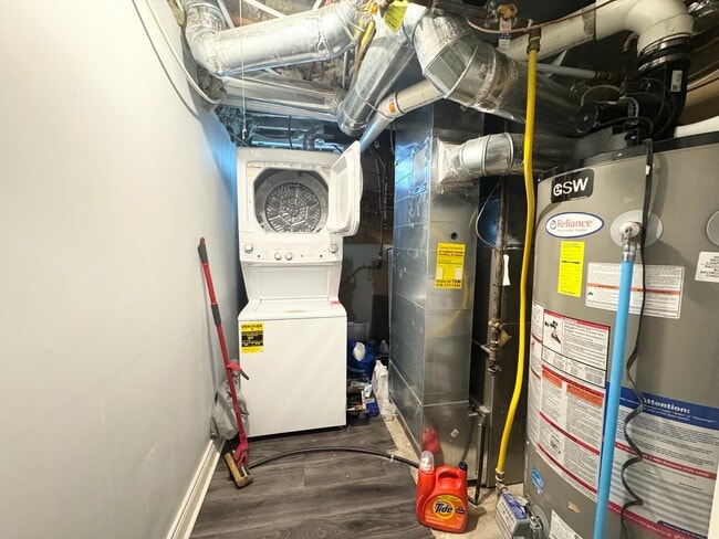 Photo - 1 BED - 1 BATH - MISSISSAUGA - BASEMENT Unit 2