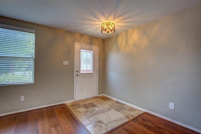 Photo - 16609 Woodside Dr