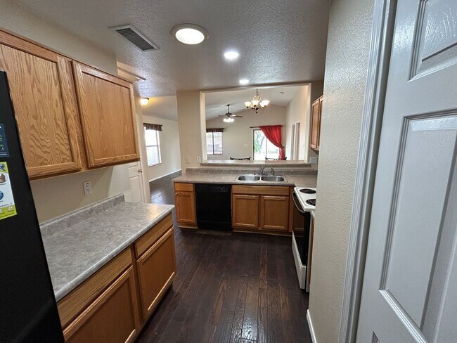 Photo - 16265 N 138th Ave