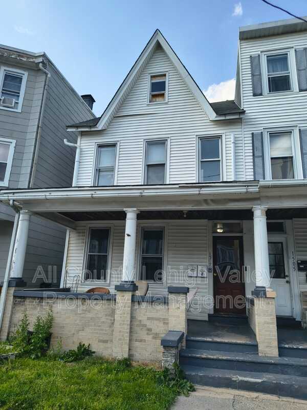 Building Photo - 1507 Washington St