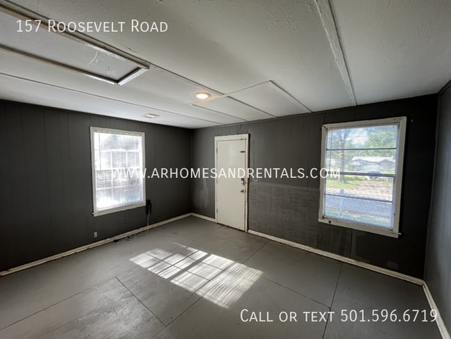 Photo - 157 Roosevelt Rd