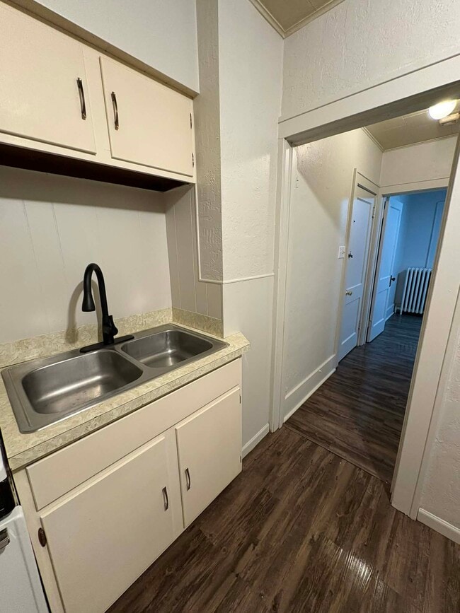 Photo - 709 28th St Unit 709