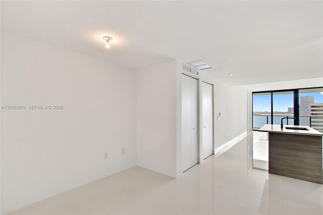 Photo - 650 NE 32nd St Unit 706