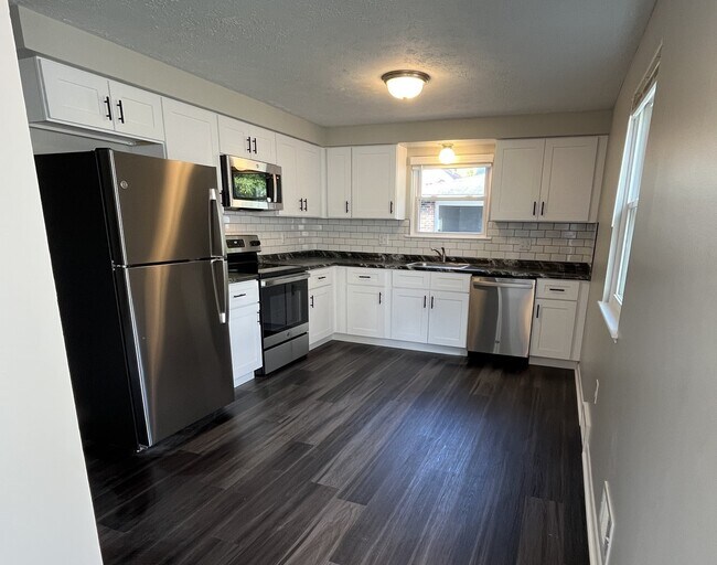 Photo - 111 Pine St Townhome
