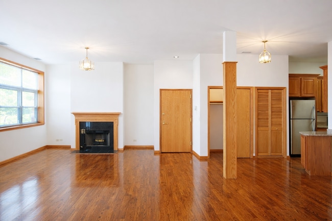 Building Photo - W Montana Unit 03A