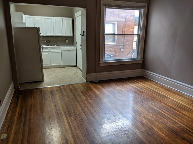 Photo - 1854 N 4th St