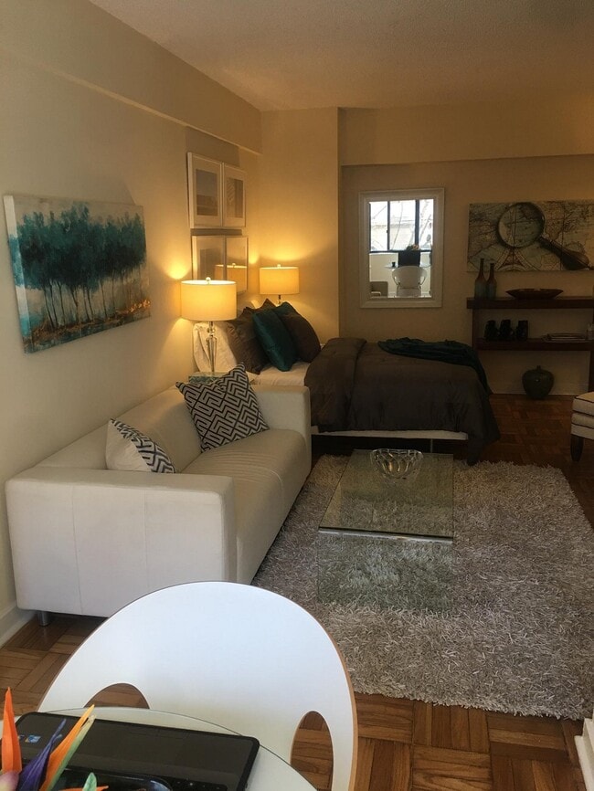 Photo - Washington House