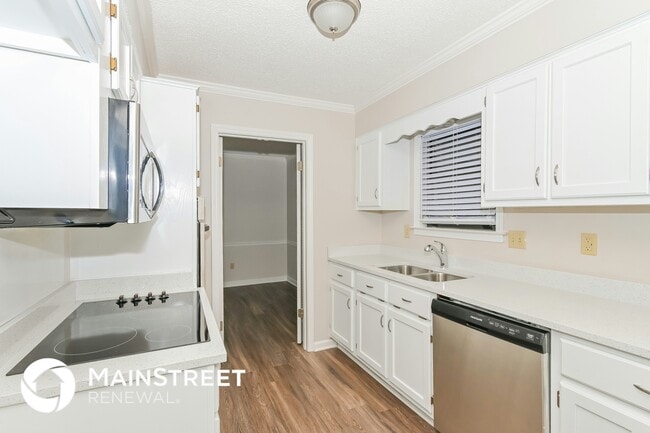 Photo - 6338 Northampton Dr