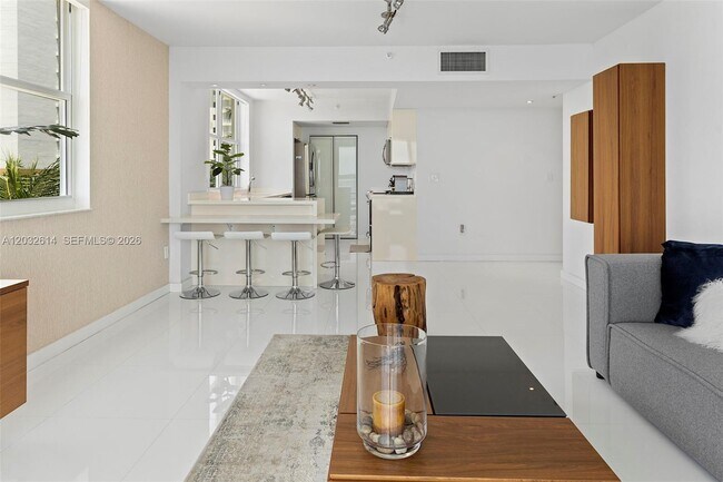 Photo - 800 Claughton Island Dr Unidad 505