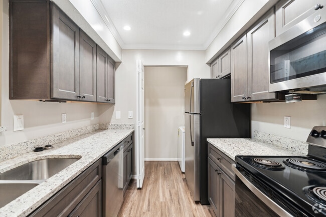 2BR, 2BA - 1,100SF - Kitchen