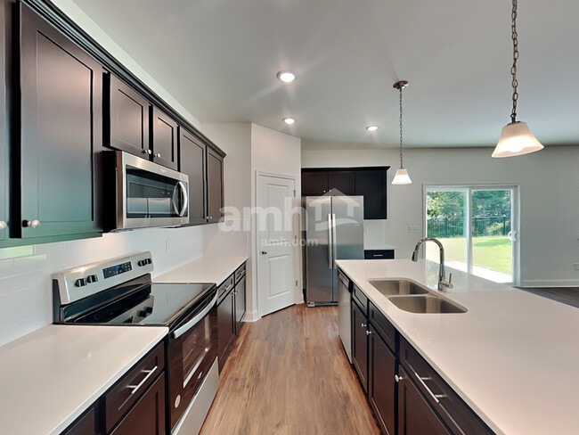 Photo - 3870 Chivalry Dr