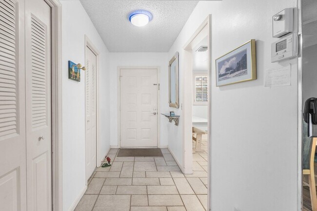 250 John F Kennedy Dr Unit 204