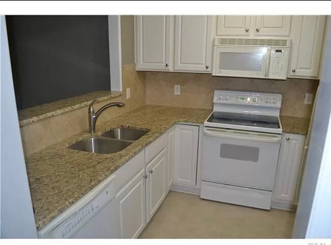 1221 Westview Ln Unidad 107