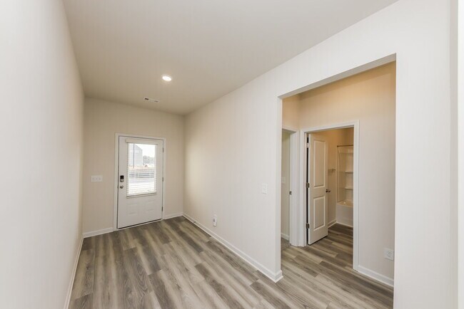 Photo - 483 Prescott Wy