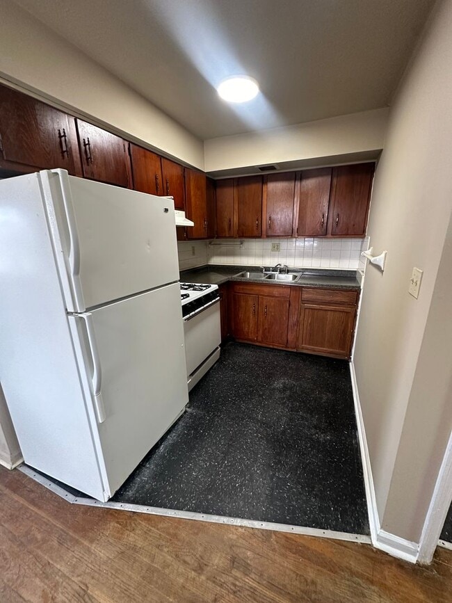 Building Photo - Ground Floor 2 bedroom Duplex - Winchester! Rental