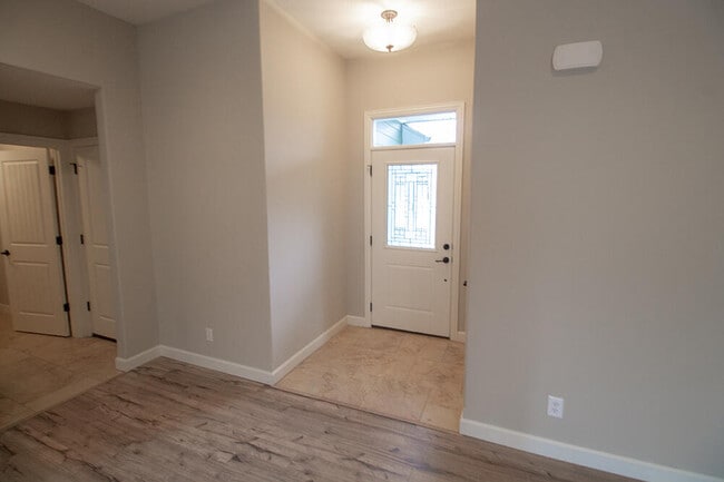 Photo - 7410 Oakley Dr