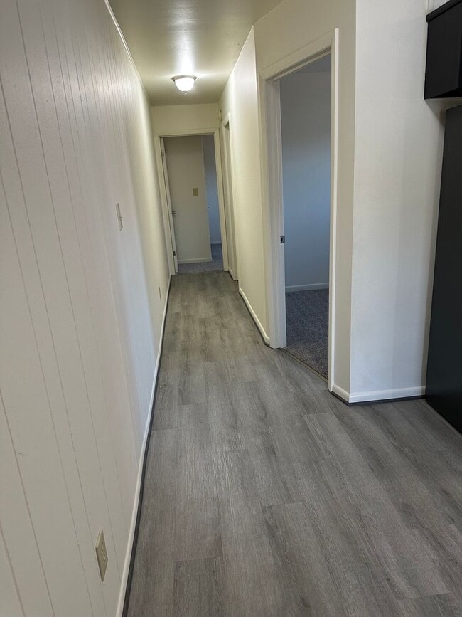Photo - Large 2 Bedroom, 1 Bath Apartment in Old SW