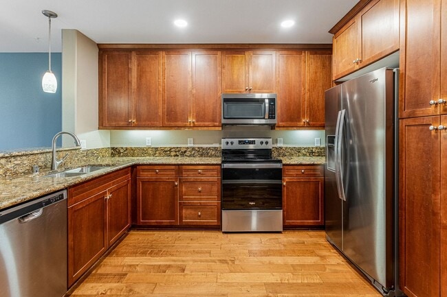 Photo - Beautiful & spacious 2 bedroom end unit condo in coastal Oceanside Unit 2313