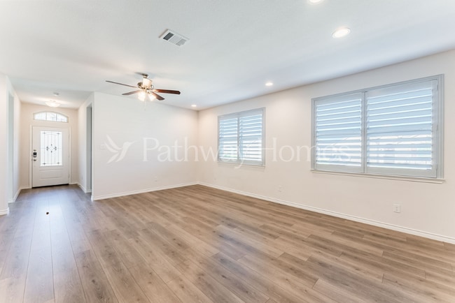 Photo - 2300 Pyrite Dr